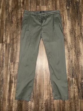 Express Men’s Olive Chino Pants